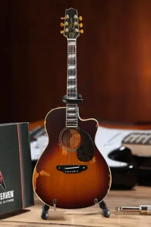 Axe Heaven Toby Keith Signature Sunburst Mini Acoustic Guitar TK-381 New Arrival